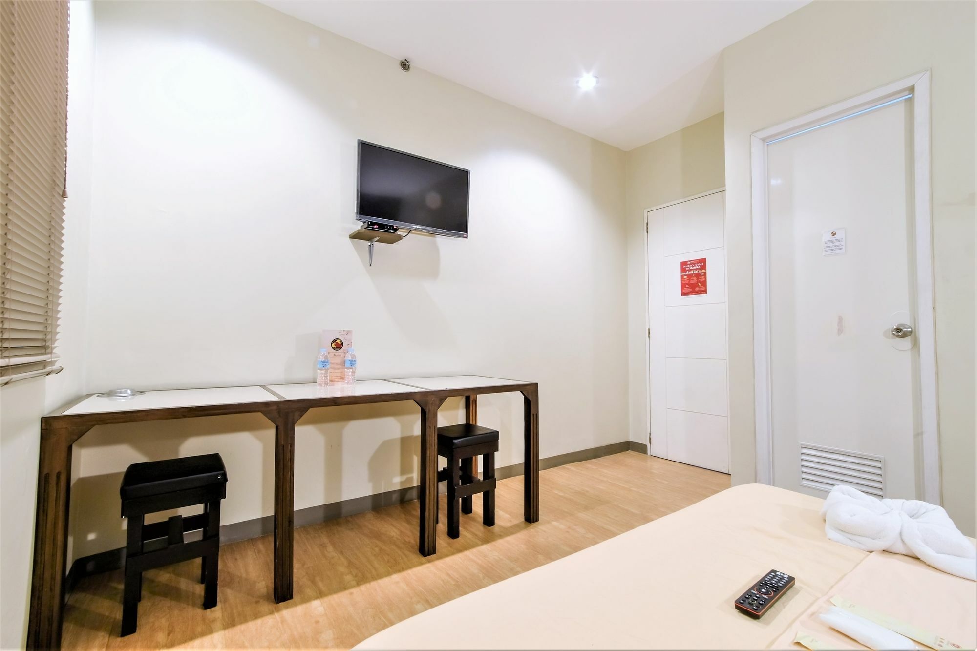 Zen Rooms Basic Aurora 帕赛 外观 照片