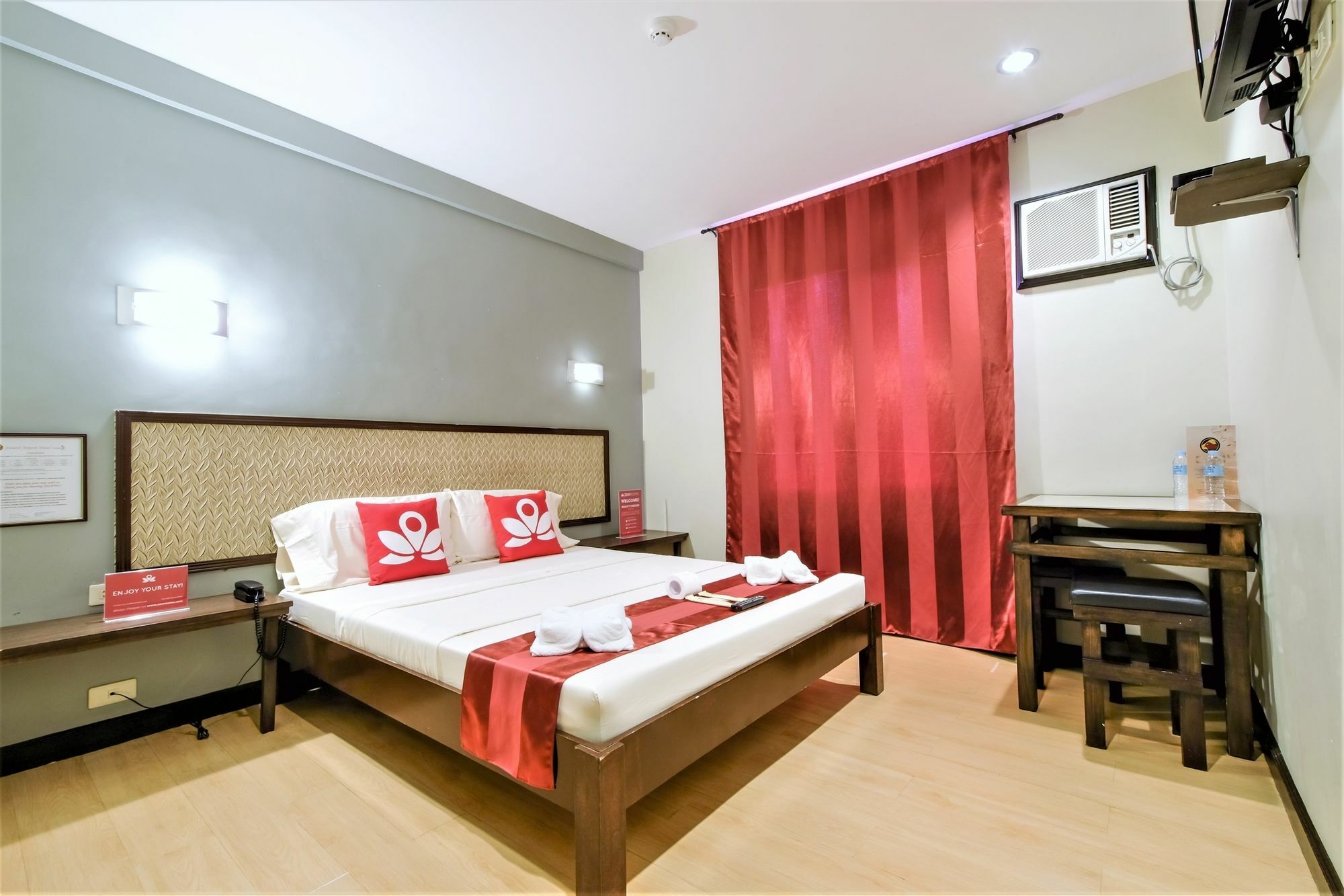 Zen Rooms Basic Aurora 帕赛 外观 照片